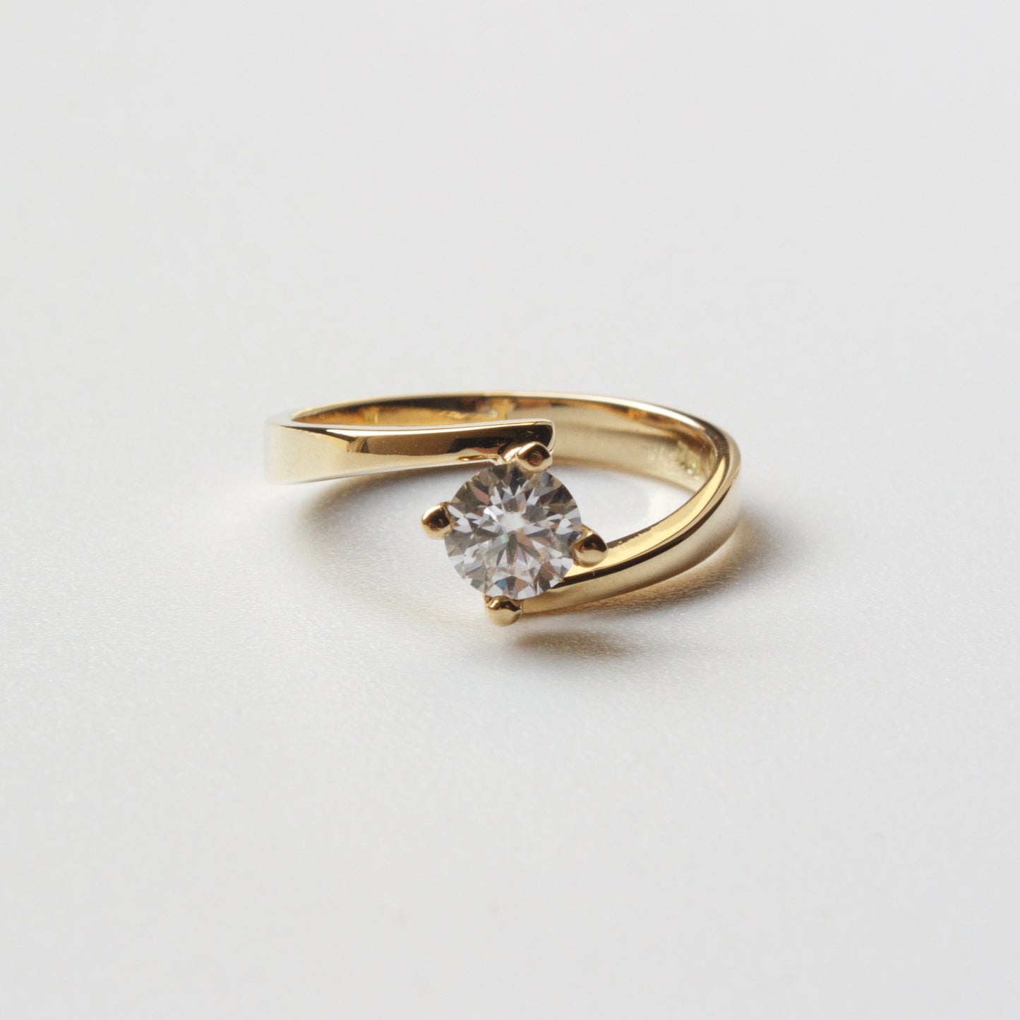 Anillo de Compromiso Andrea en Oro 18k