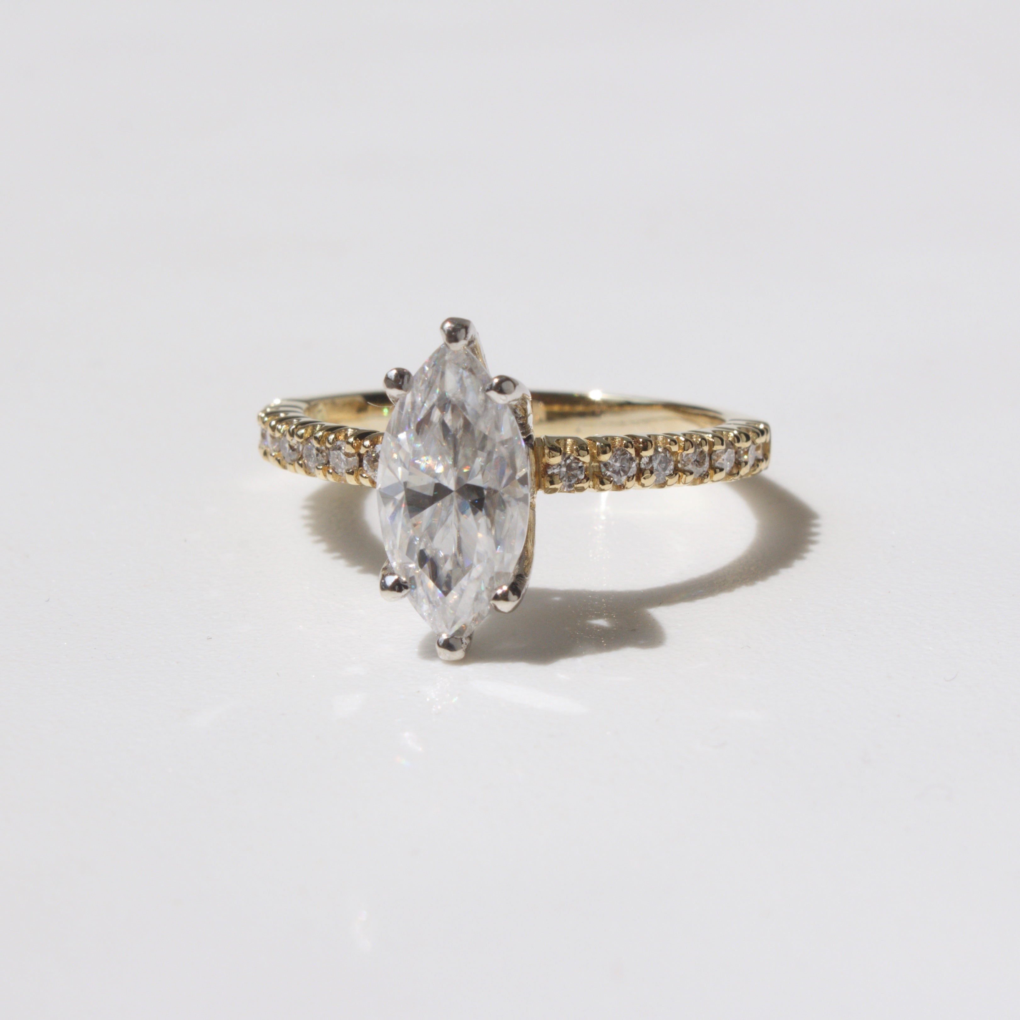 Anillo de Compromiso Marquesa 2 en Oro 18k