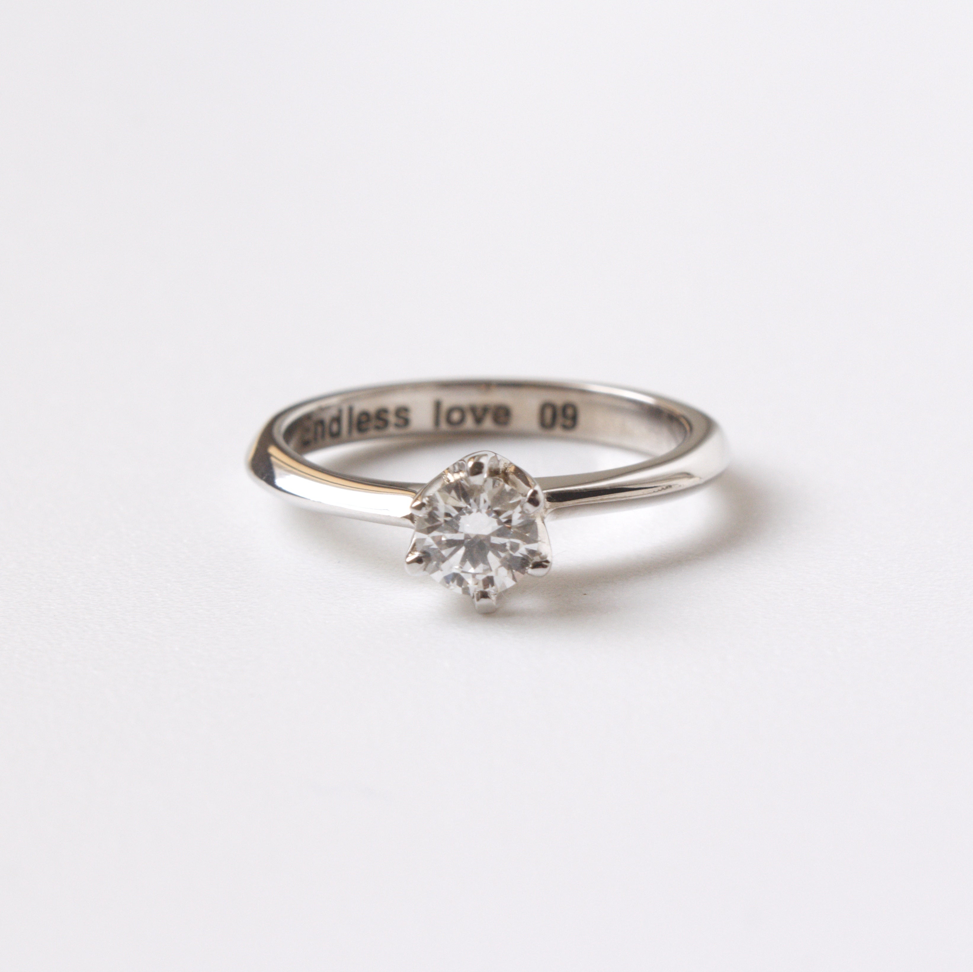 Anillo de Compromiso Luna Diamante Natural GIA 0.40ct en Oro 18k