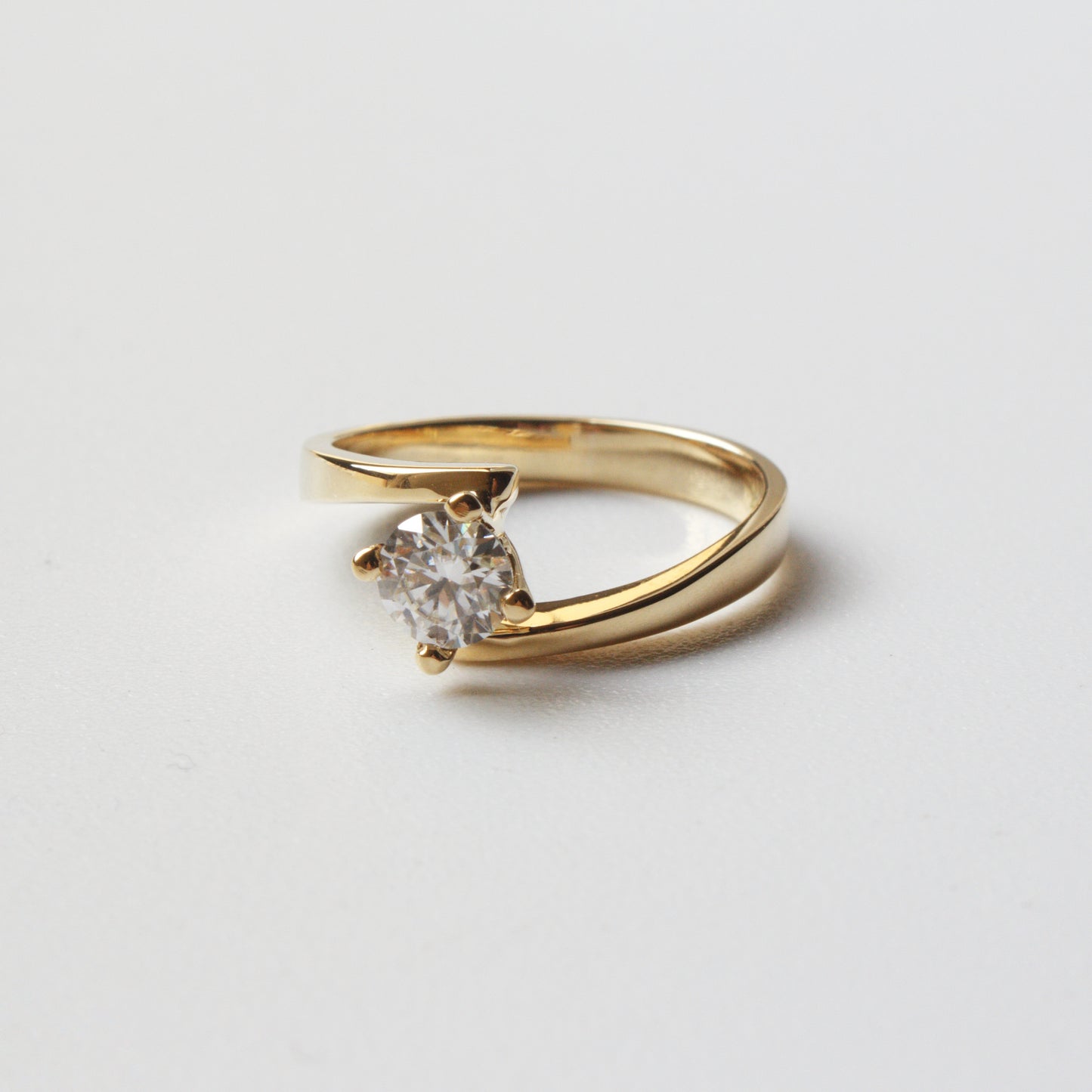 Anillo de Compromiso Andrea en Oro 18k