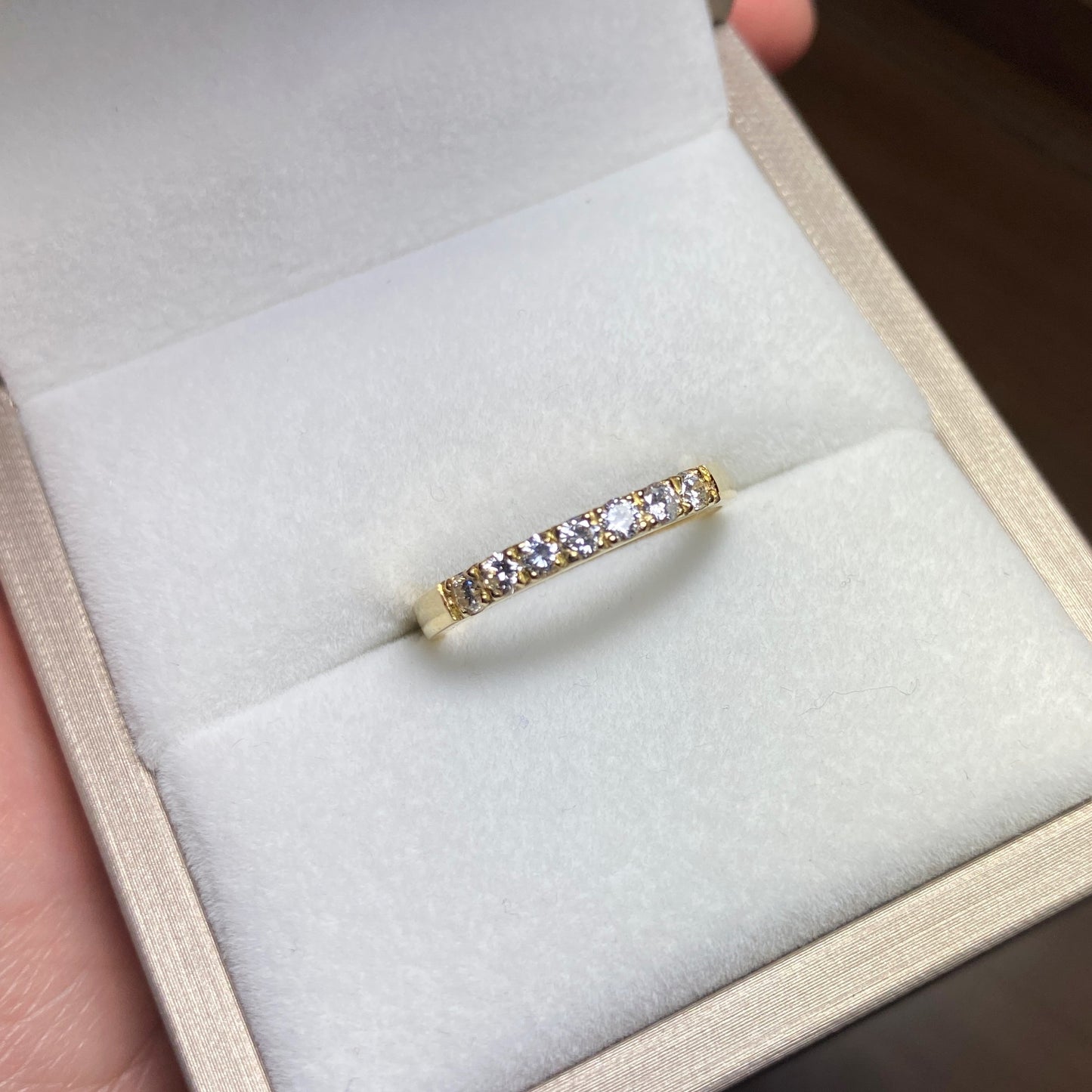 Anillo Semi Riviere en Oro 18k