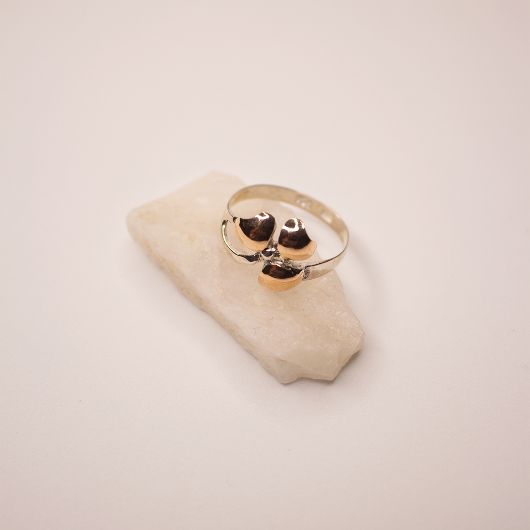 Anillo Trébol