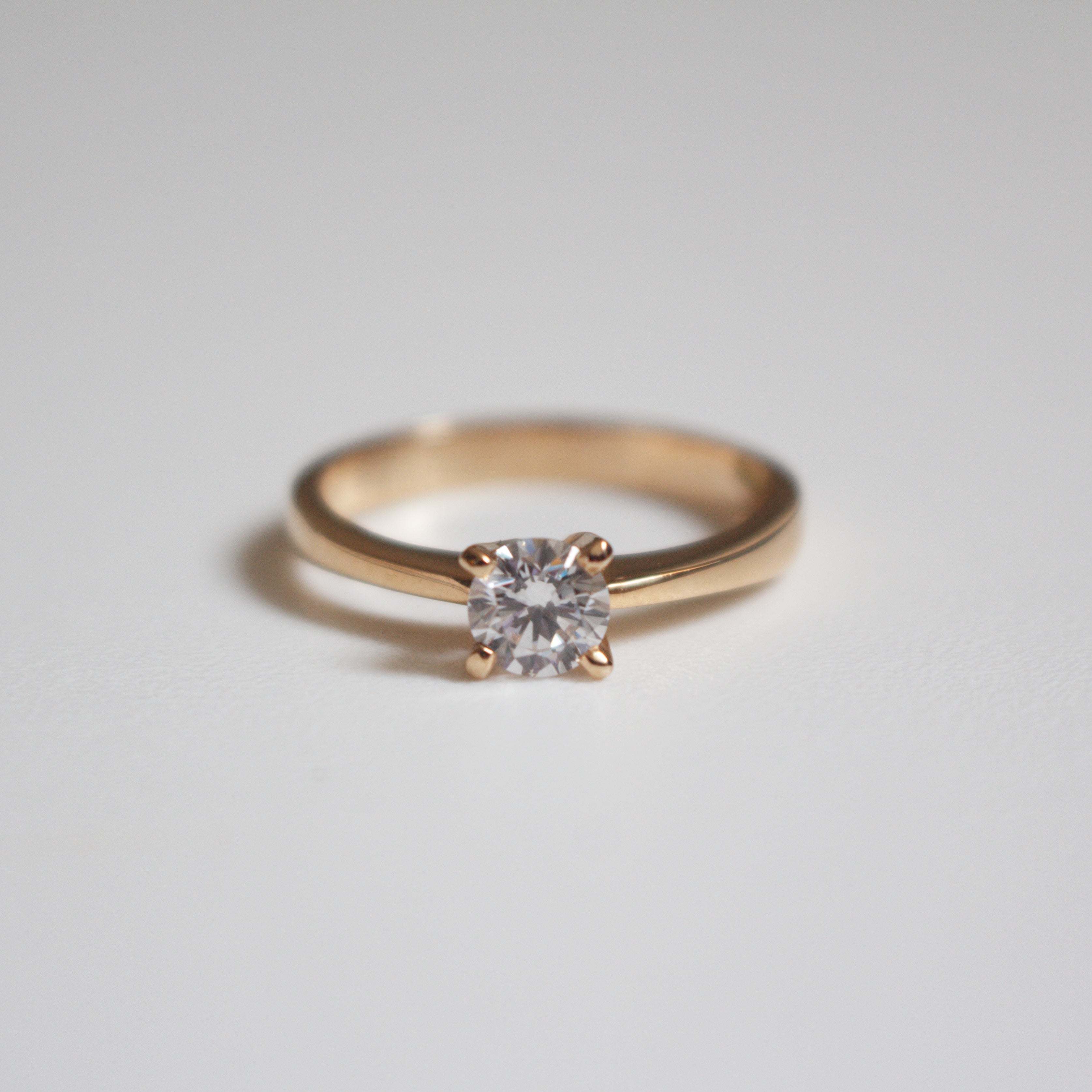 Anillo de Compromiso Ana en Oro 18k
