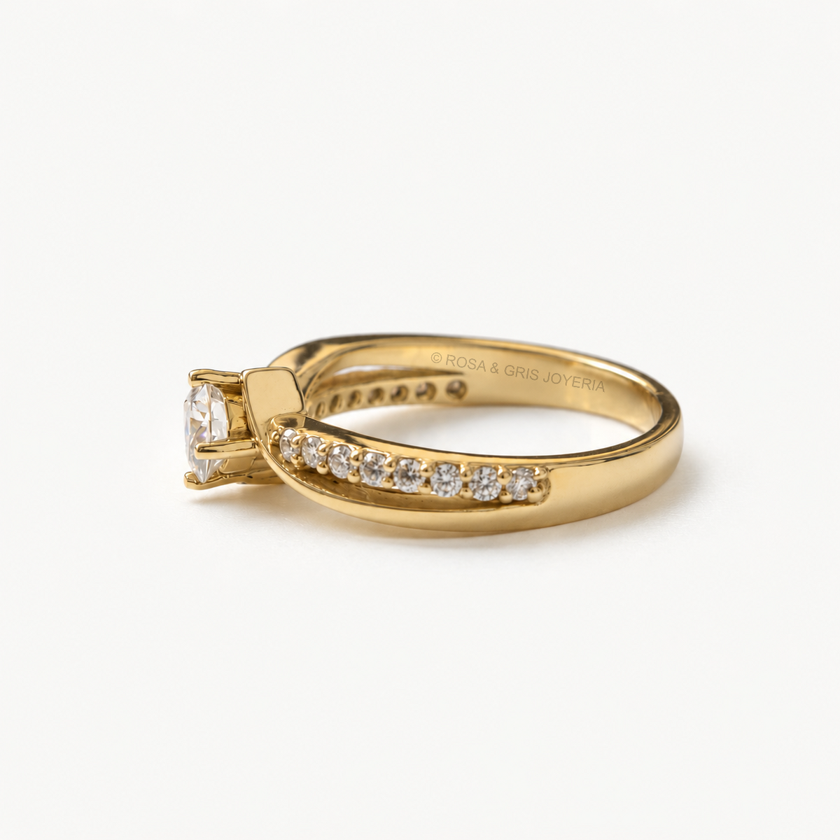Anillo de Compromiso Lady en Oro 18k
