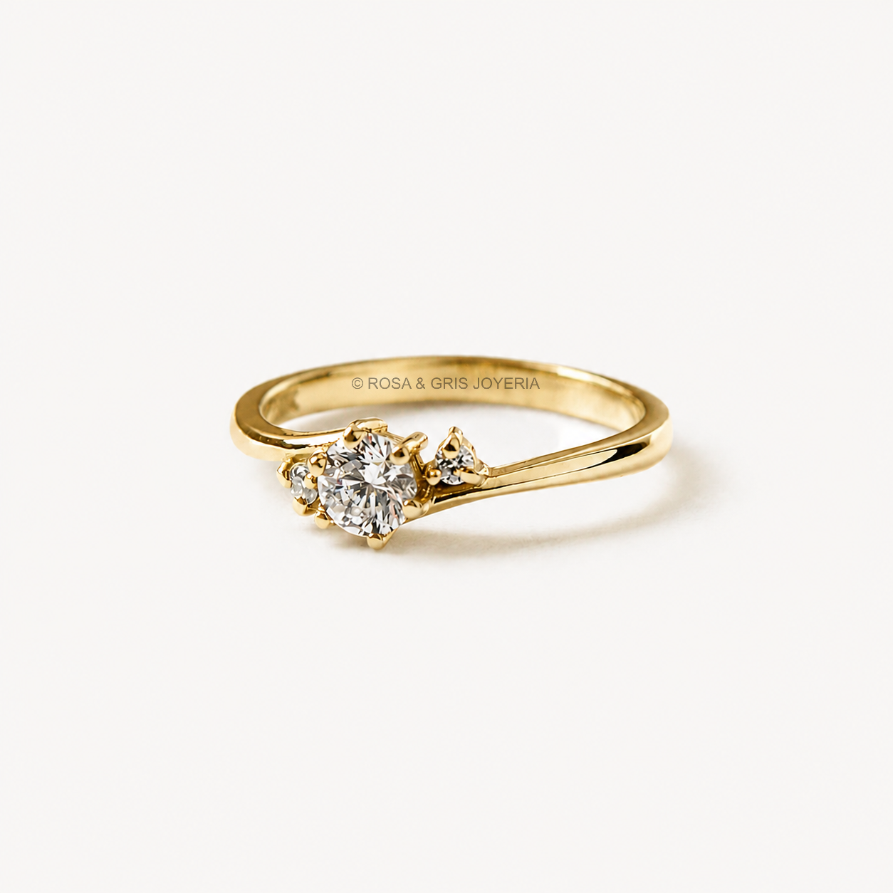 Anillo de Compromiso Trilogía 1 en Oro 18k