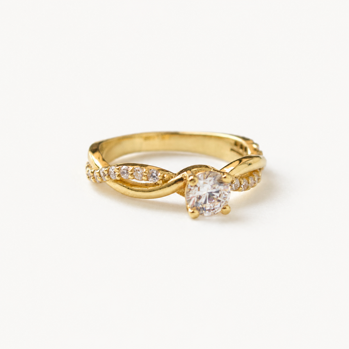 Anillo de Compromiso Infinito en Oro 18k