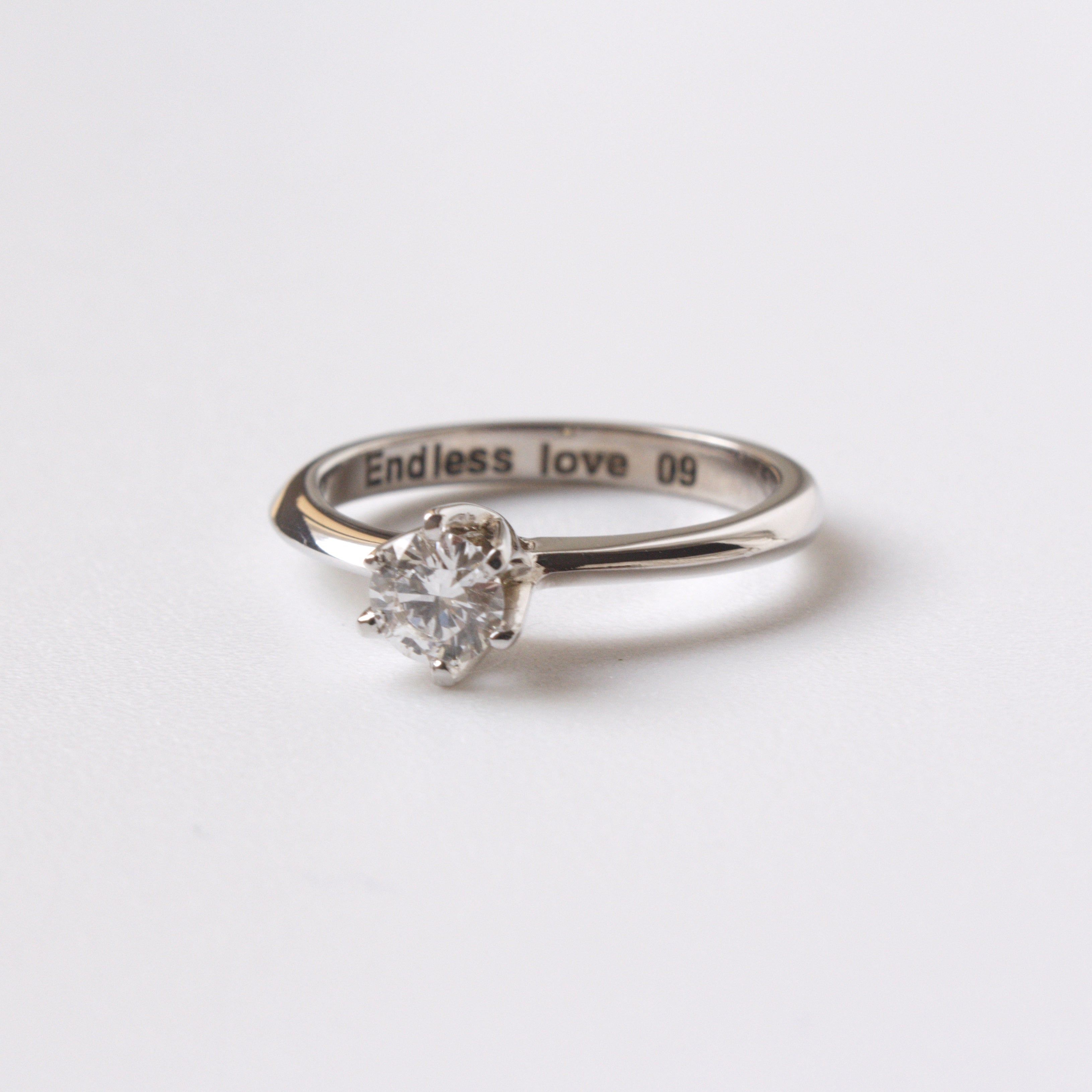 Anillo de Compromiso Luna Diamante Natural GIA 0.40ct en Oro 18k
