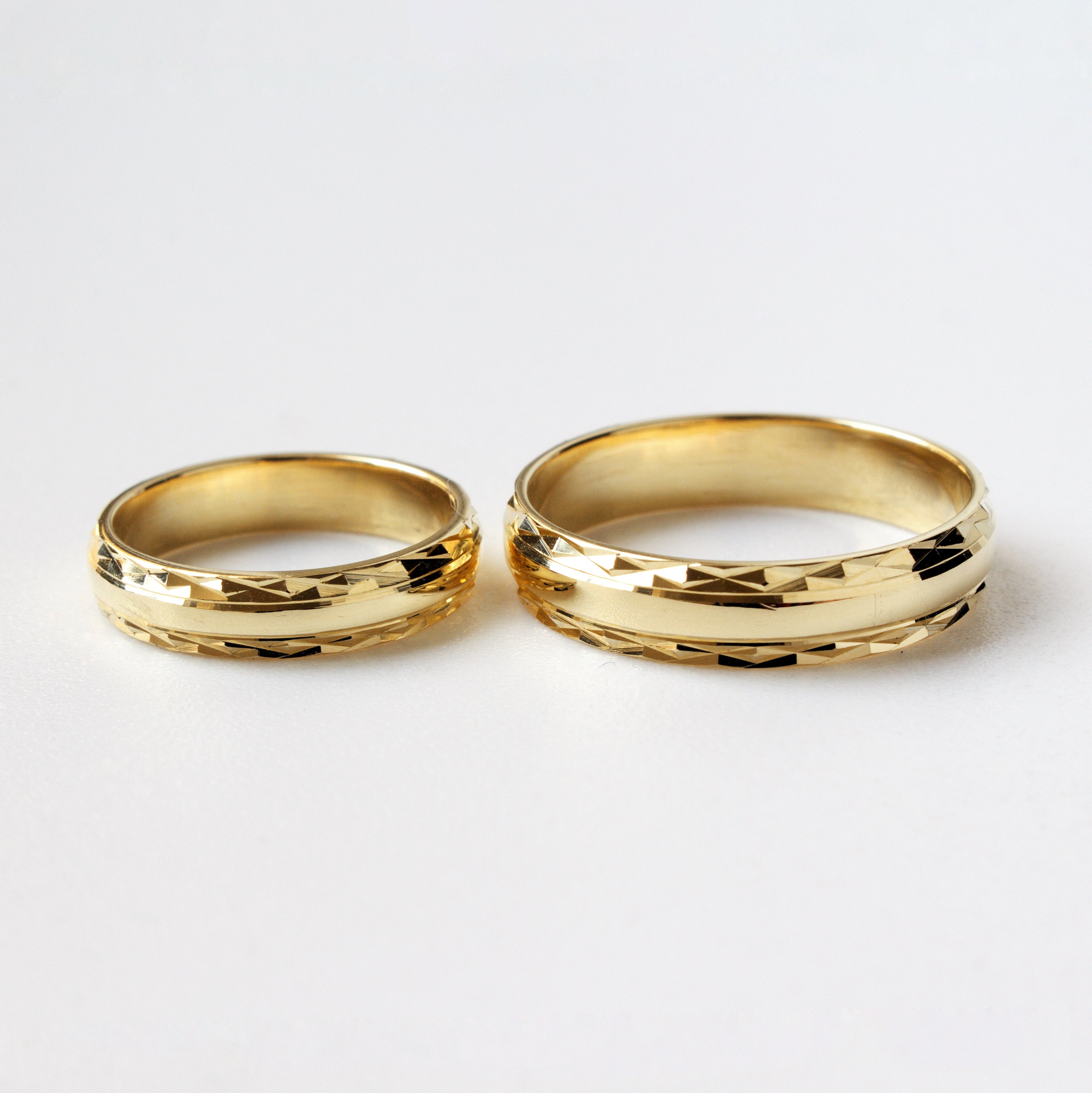 AROS DE MATRIMONIO DIAMANTADOS EN ORO 18K