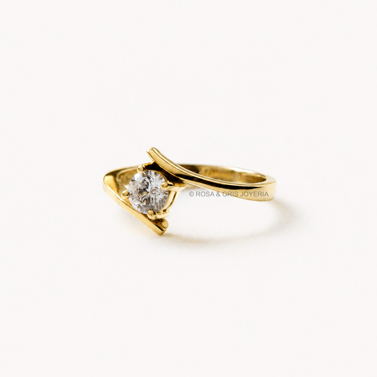 Anillo de Compromiso Elegant en Oro 18k
