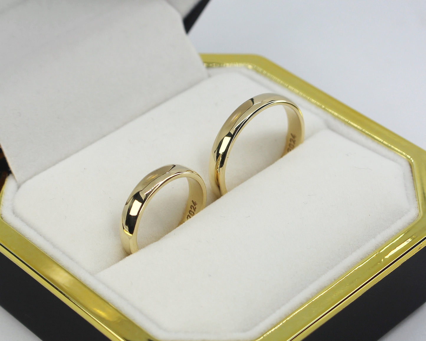 AROS DE MATRIMONIO CLÁSICOS EN ORO 18K