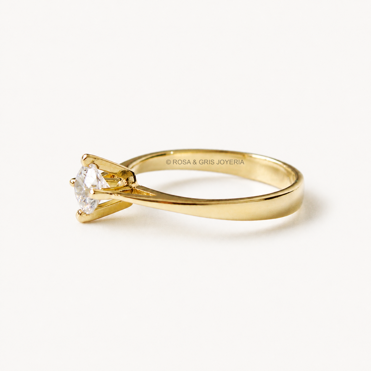 Anillo de Compromiso Isa en Oro 18k