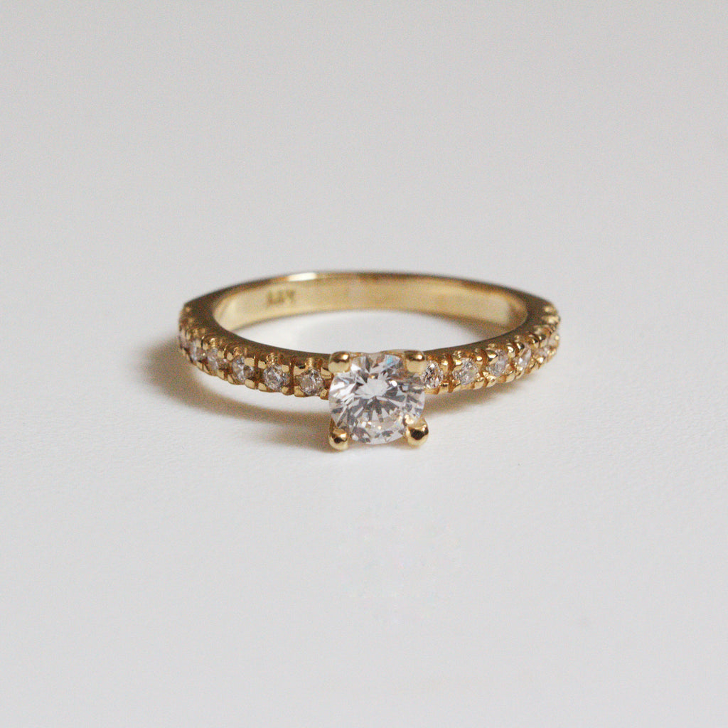 Anillo de Compromiso Annie en Oro 18k