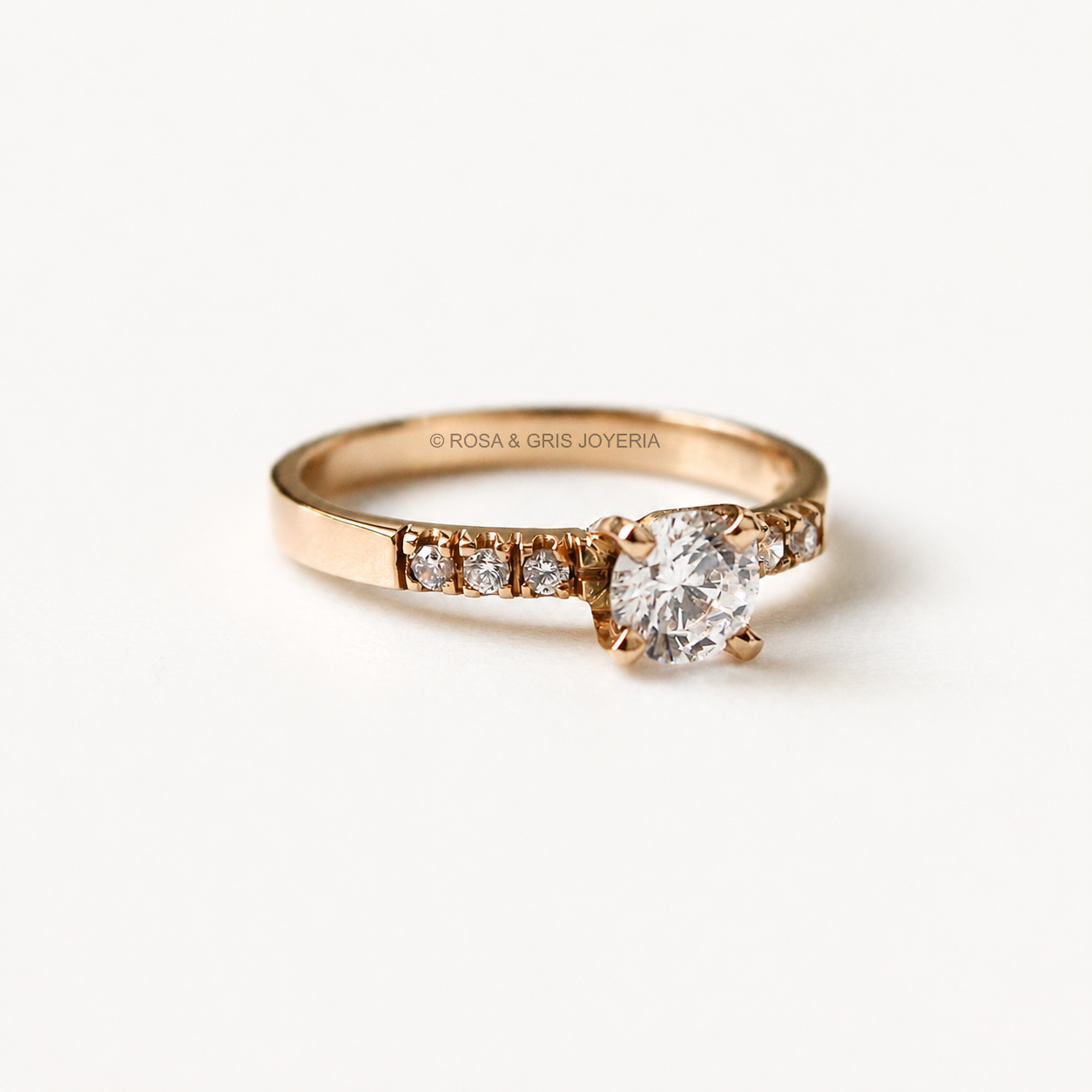 Anillo de Compromiso Elisya en Oro 18k