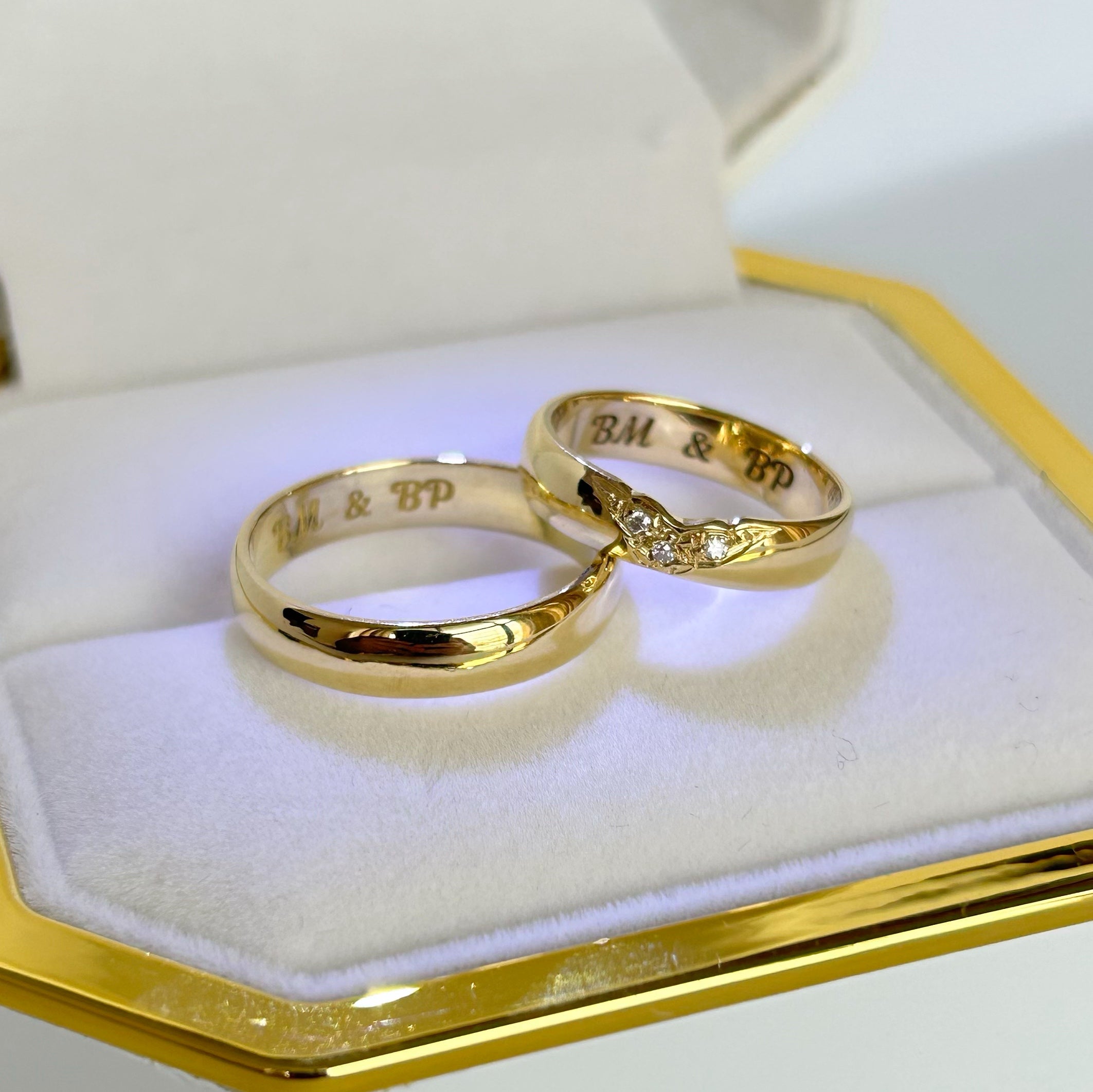 AROS DE MATRIMONIO DREAM EN ORO 18K