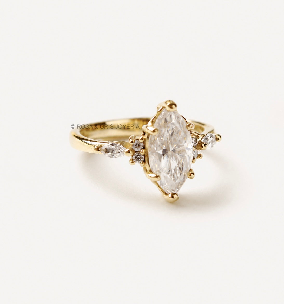 Anillo de Compromiso Ariel en Oro 18k