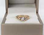 Anillo de Compromiso Trilogía en Oro 18k