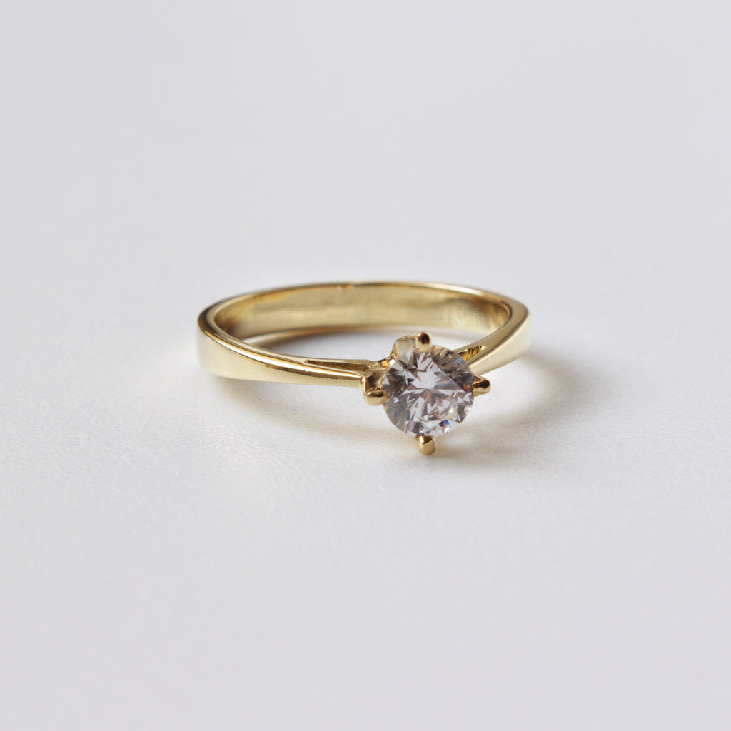 Anillo de Compromiso Isa en Oro 18k