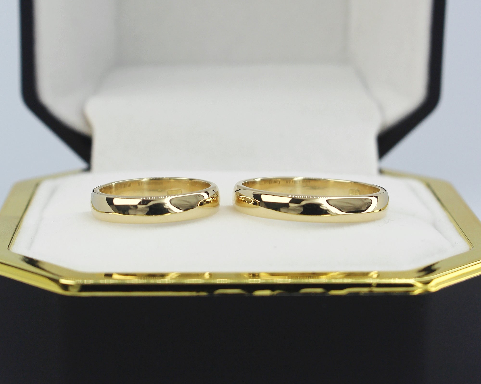 AROS DE MATRIMONIO CLÁSICOS EN ORO 18K