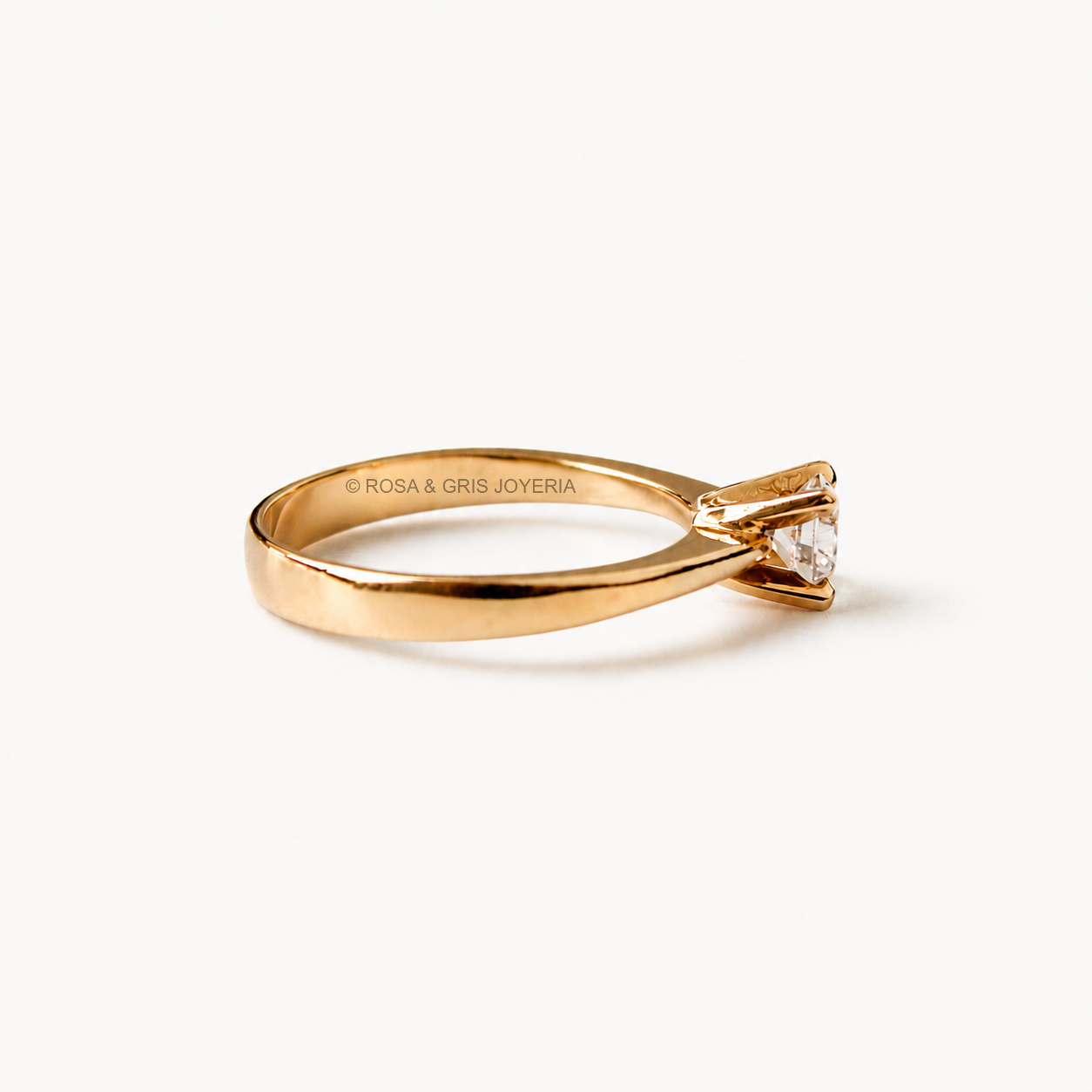 Anillo de Compromiso Ana en Oro 18k