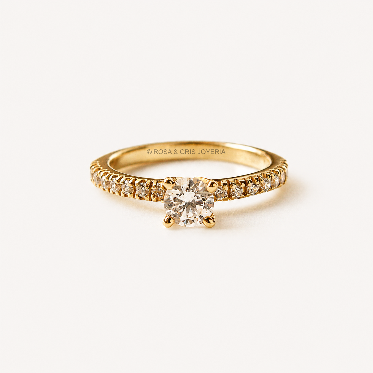 Anillo de Compromiso Annie en Oro 18k