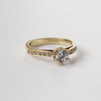 Anillo de Compromiso Eterno en Oro 18k