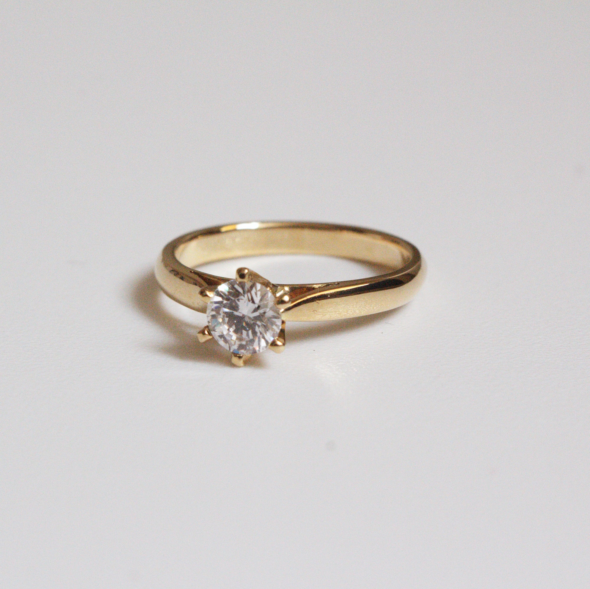 Anillo de Compromiso Clásico 2 en Oro 18k