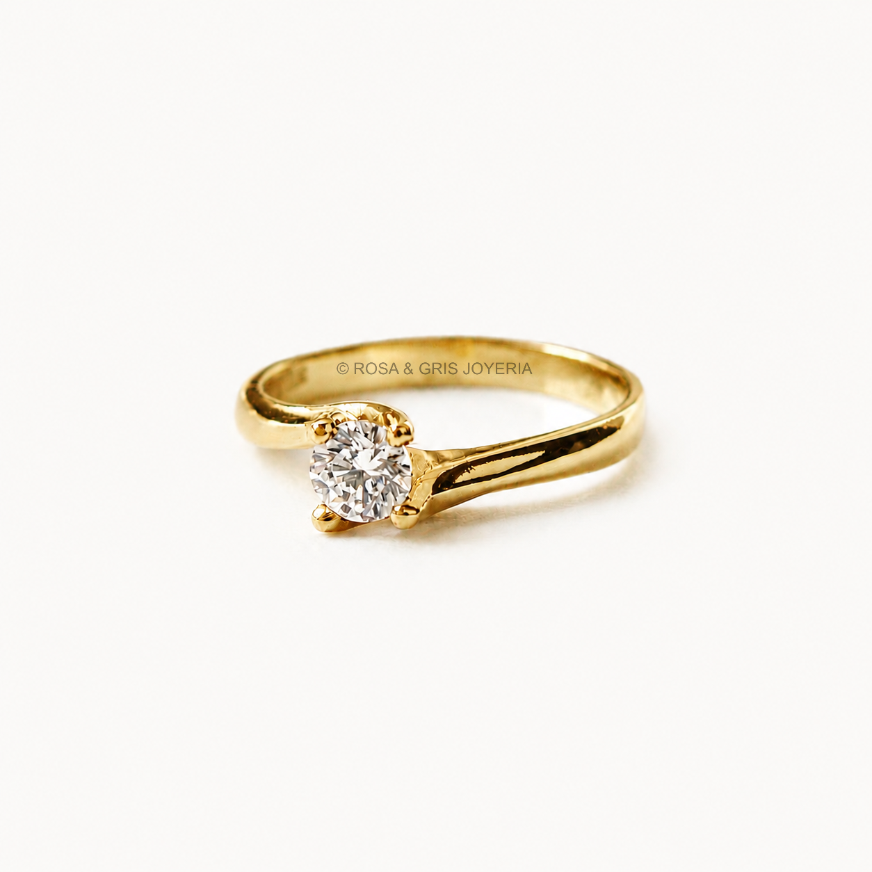 Anillo de Compromiso Andrea en Oro 18k