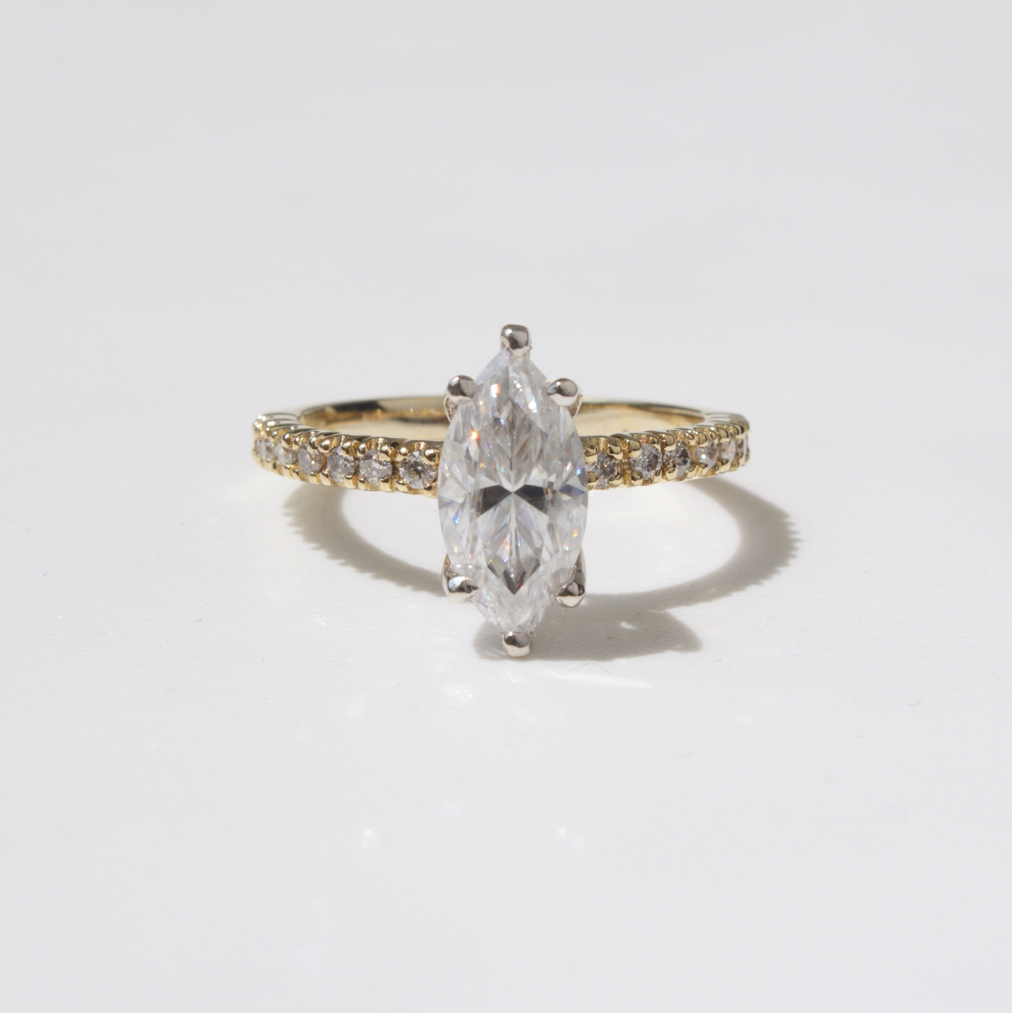 Anillo de Compromiso Marquesa 2 en Oro 18k