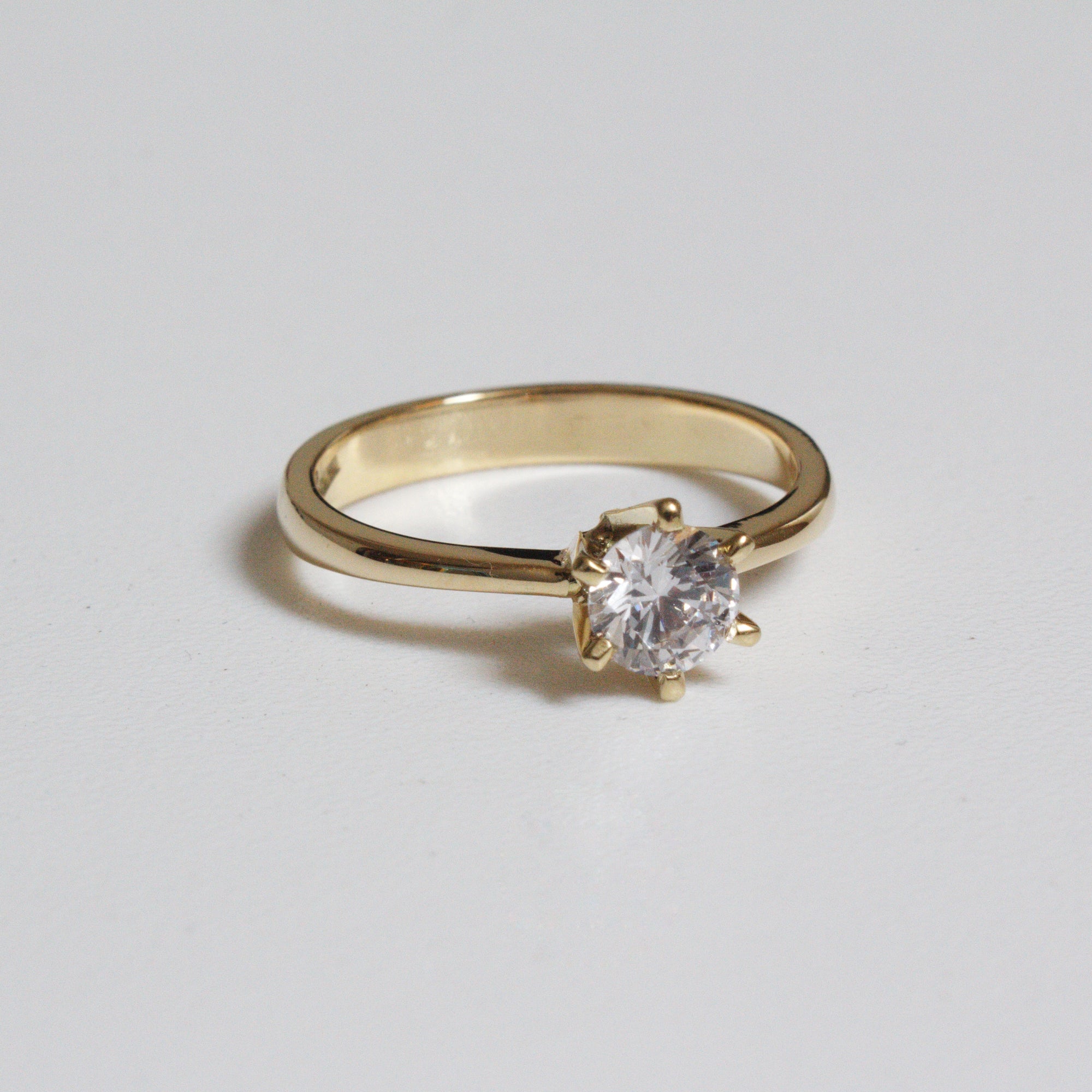 Anillo de Compromiso Estela en Oro 18k