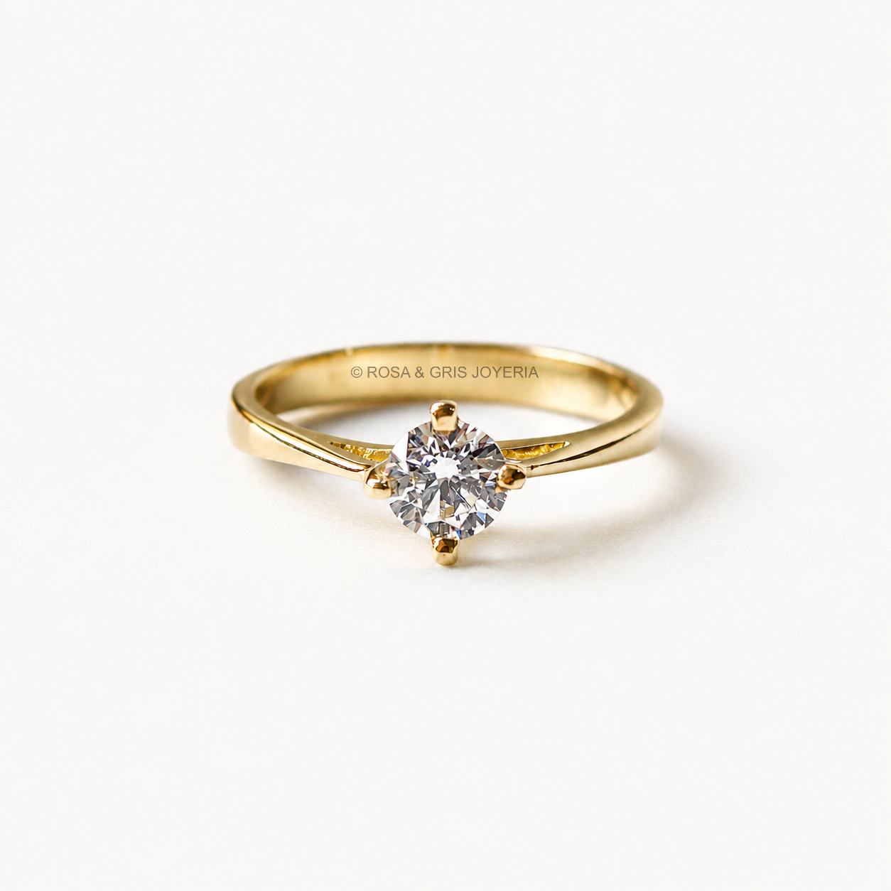 Anillo de Compromiso Isa en Oro 18k