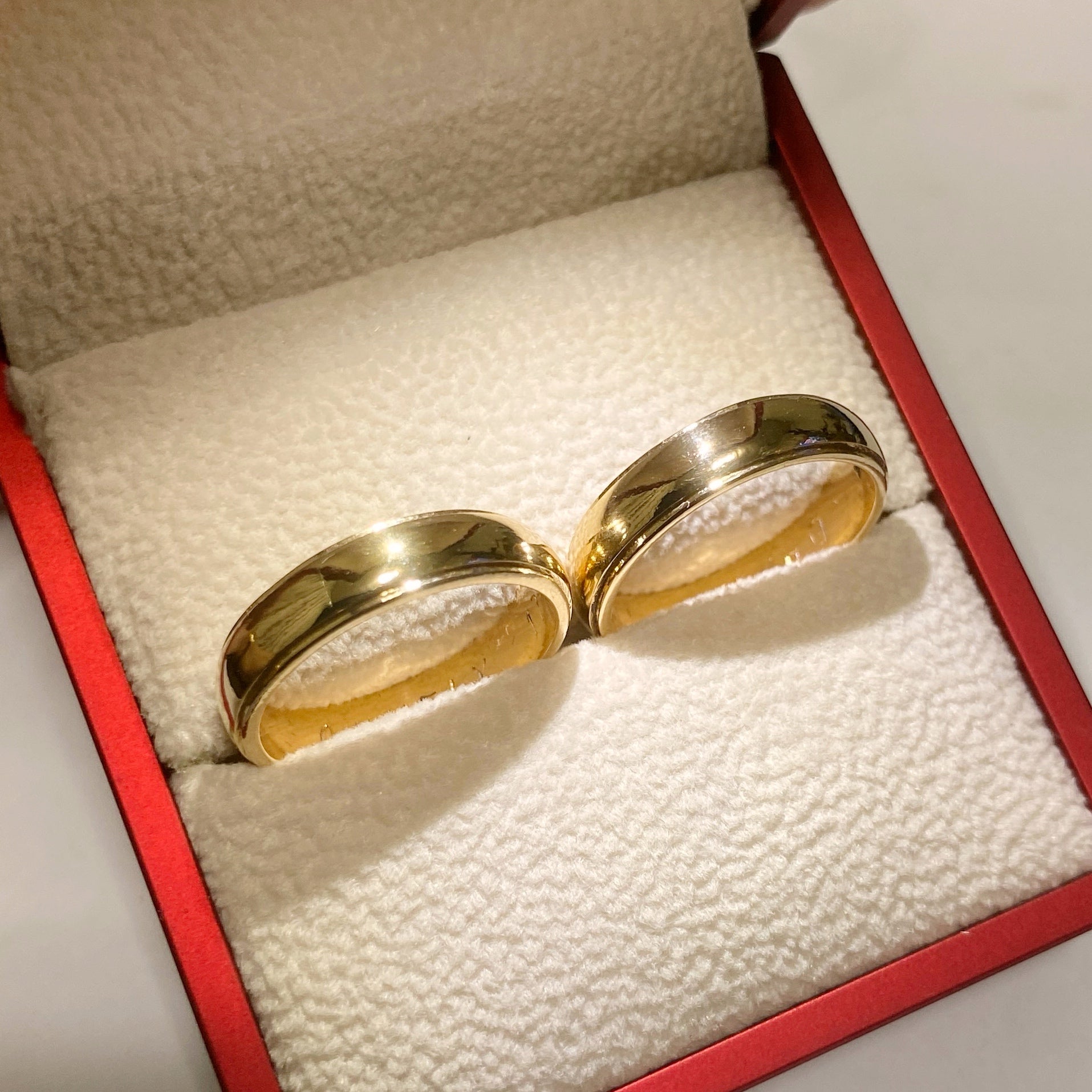 AROS DE MATRIMONIO MEDIA CAÑA EN ORO 18K