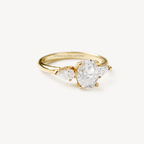 Anillo de Compromiso Oval 3 en Oro 18k