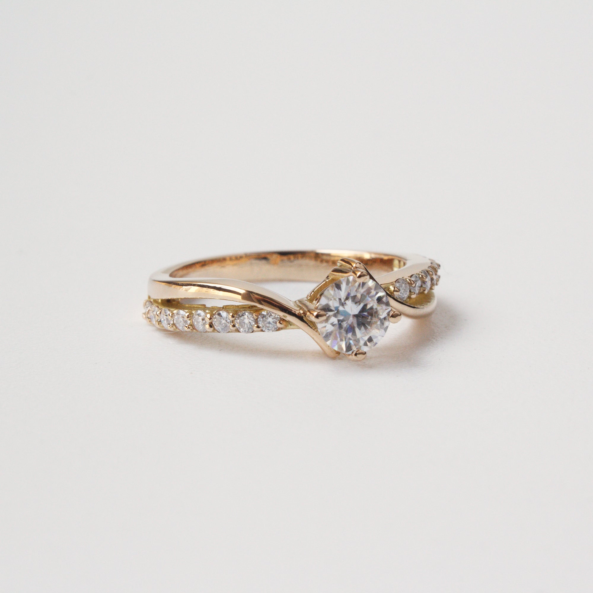 Anillo de Compromiso Lady en Oro 18k