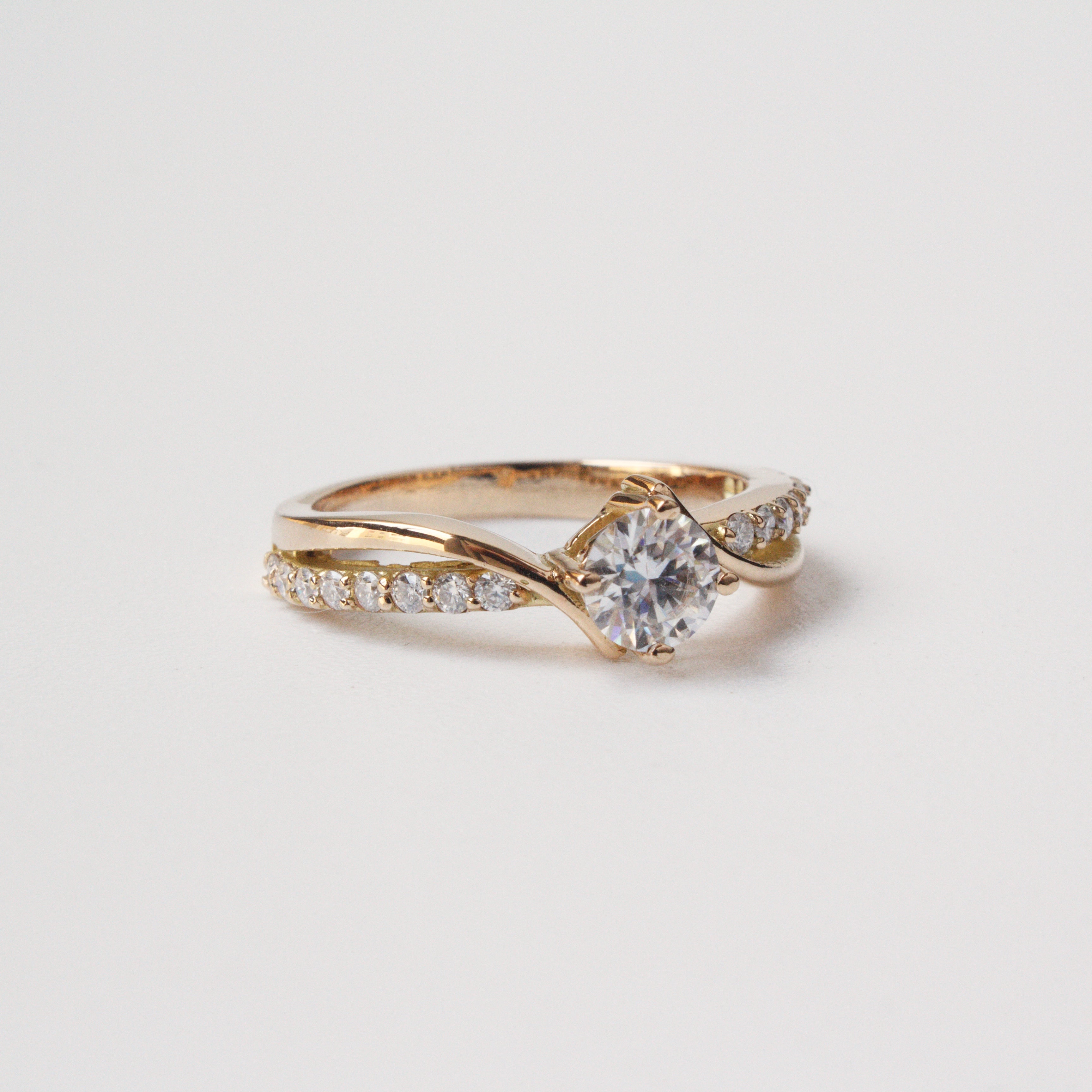 Anillo de Compromiso Lady en Oro 18k