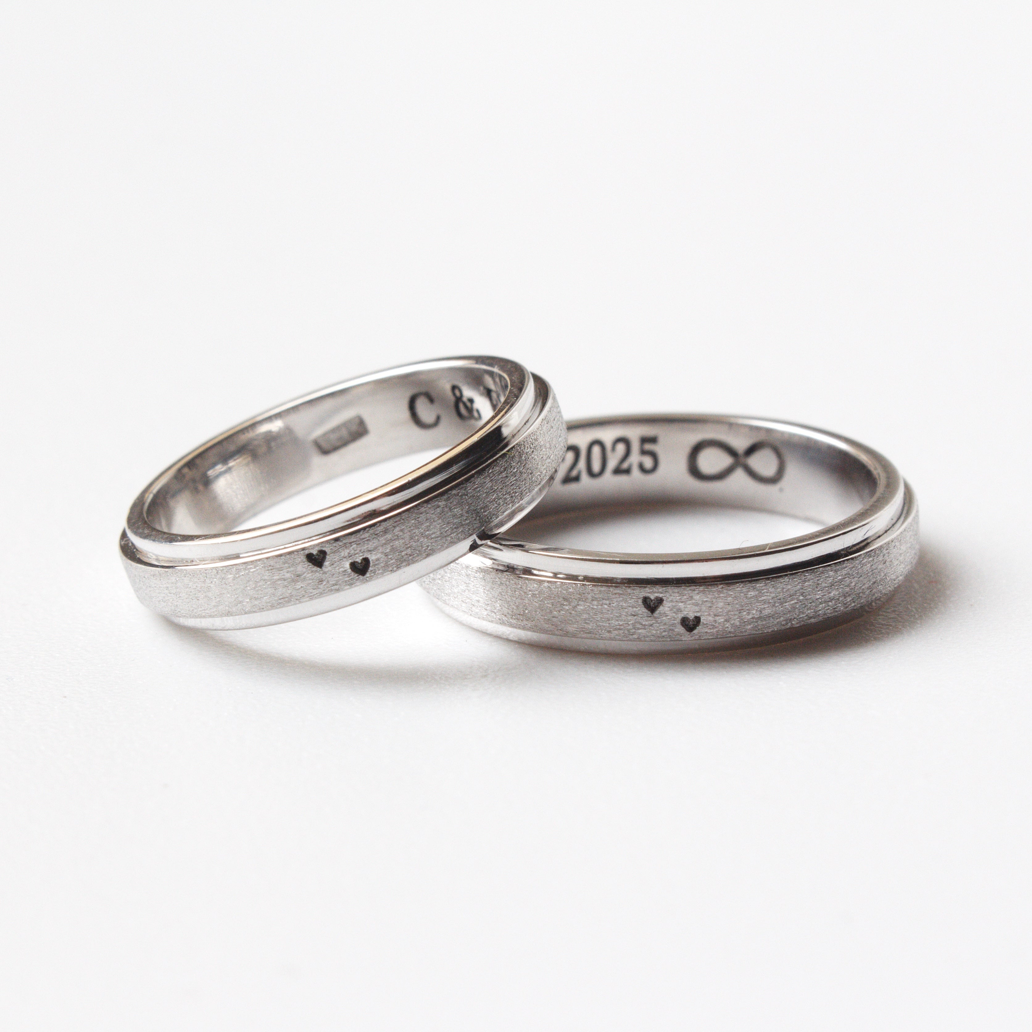 AROS DE MATRIMONIO 2 CORAZONES EN ORO 18K