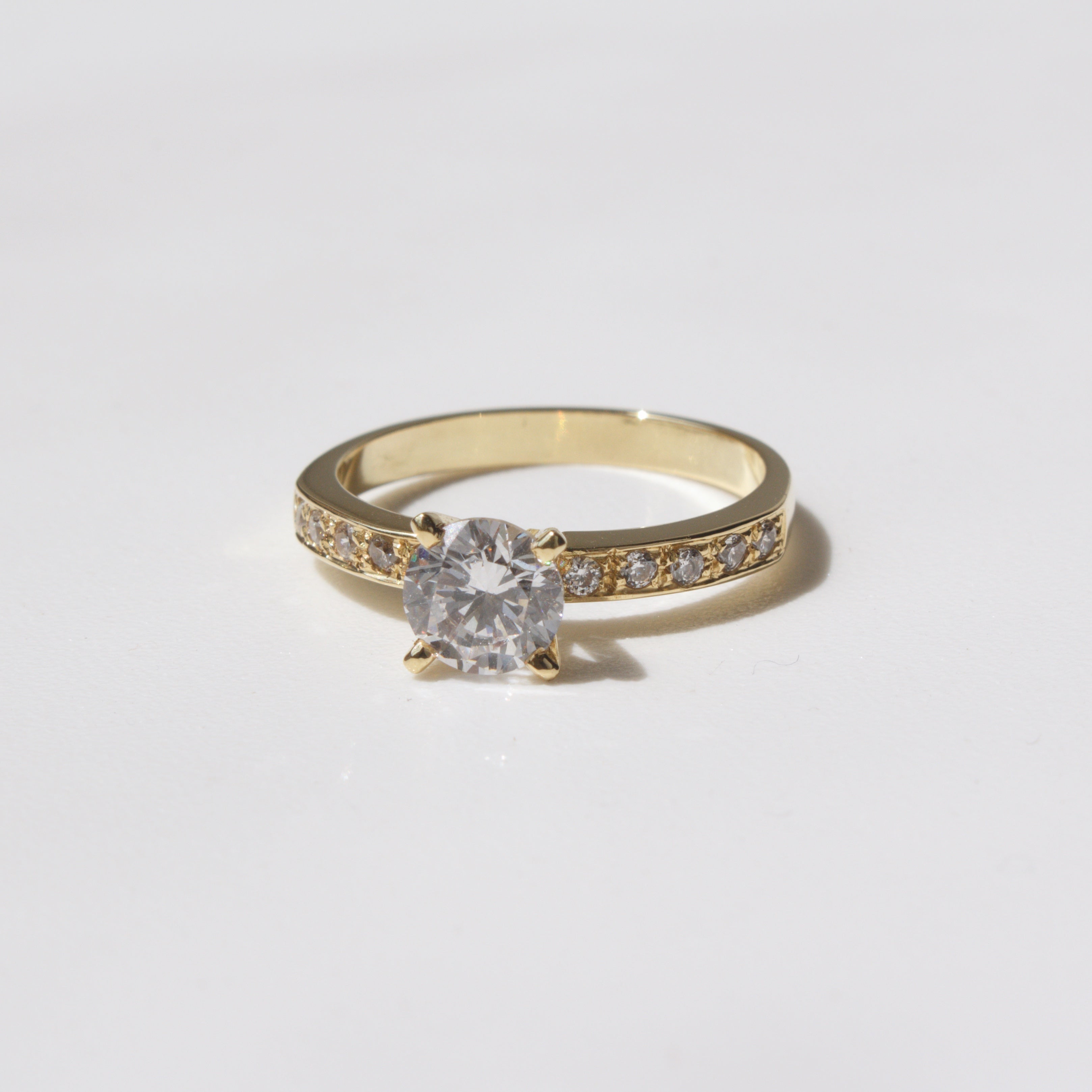 Anillo de Compromiso Cielo en Oro 18k
