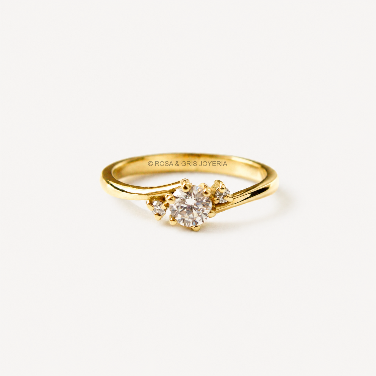 Anillo de Compromiso Trilogía 1 en Oro 18k