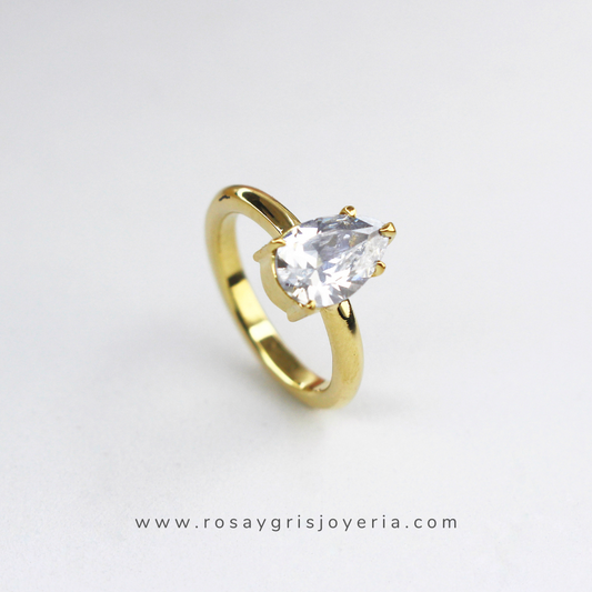 Anillo de Compromiso Pear en Oro 18k