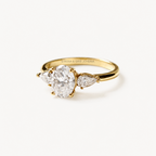 Anillo de Compromiso Oval 3 en Oro 18k