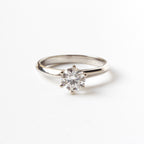 Anillo de Compromiso Elara en Oro 18k