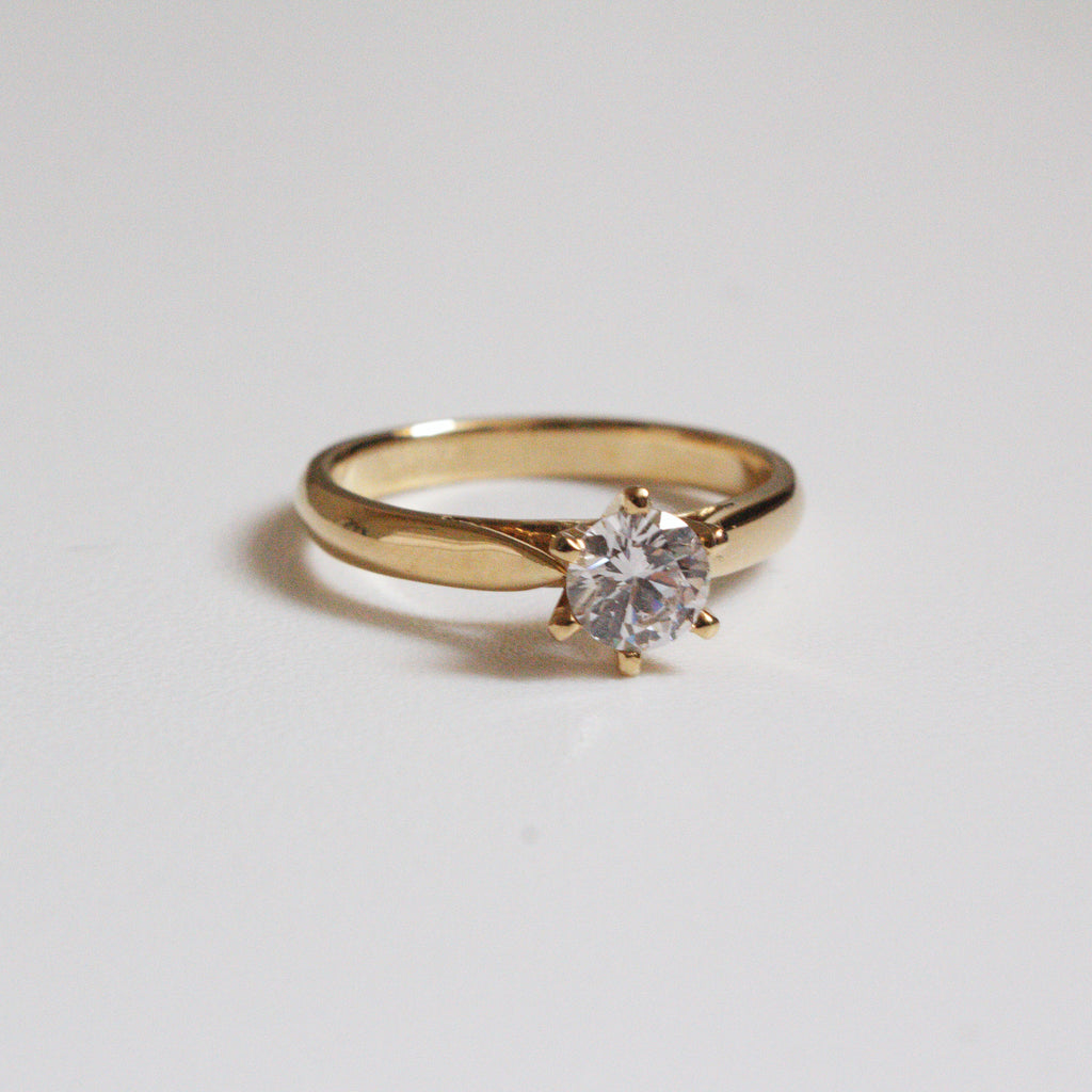 Anillo de Compromiso Clásico 2 en Oro 18k