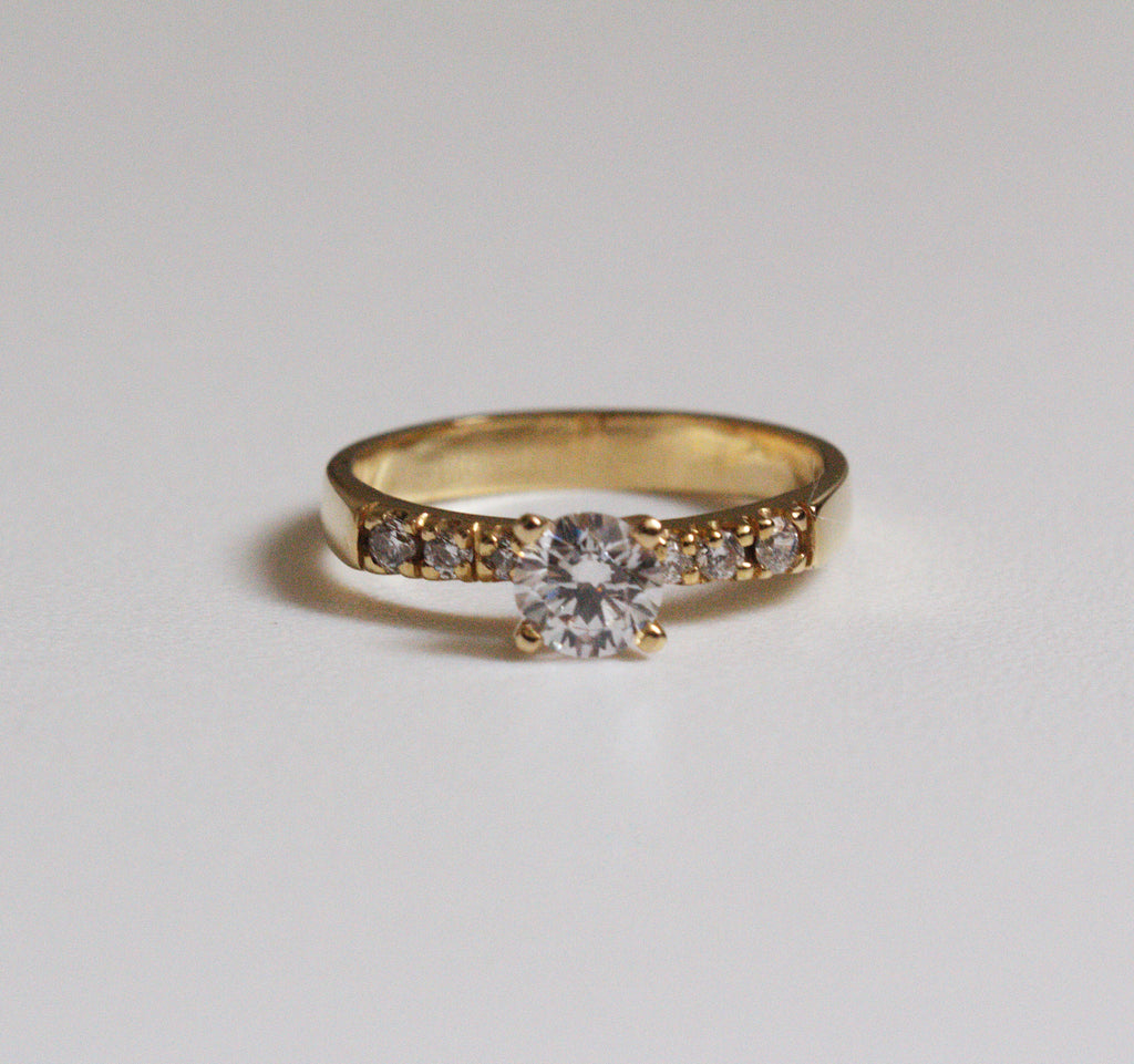 Anillo de Compromiso Ania en Oro 18k