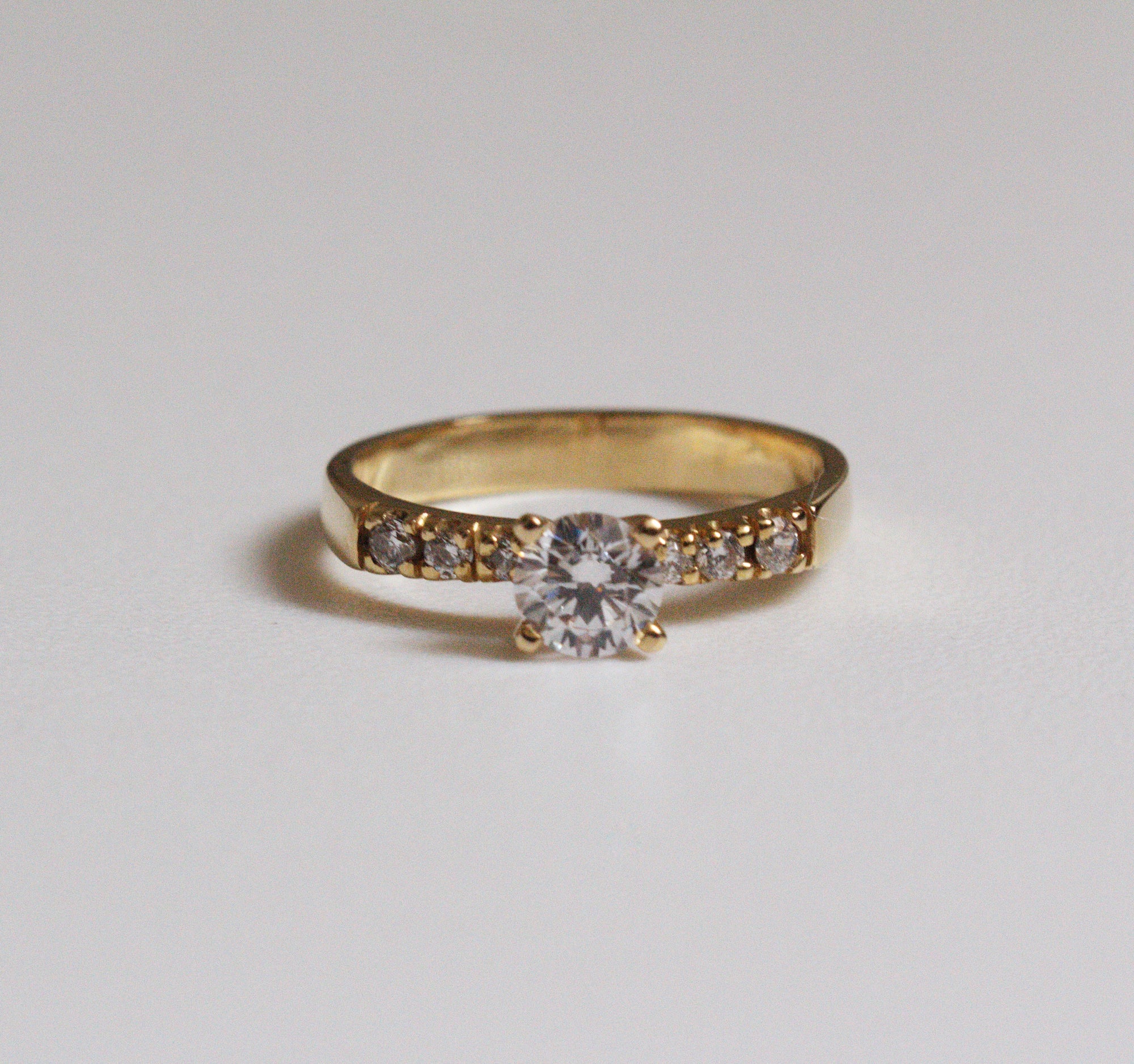 Anillo de Compromiso Ania en Oro 18k