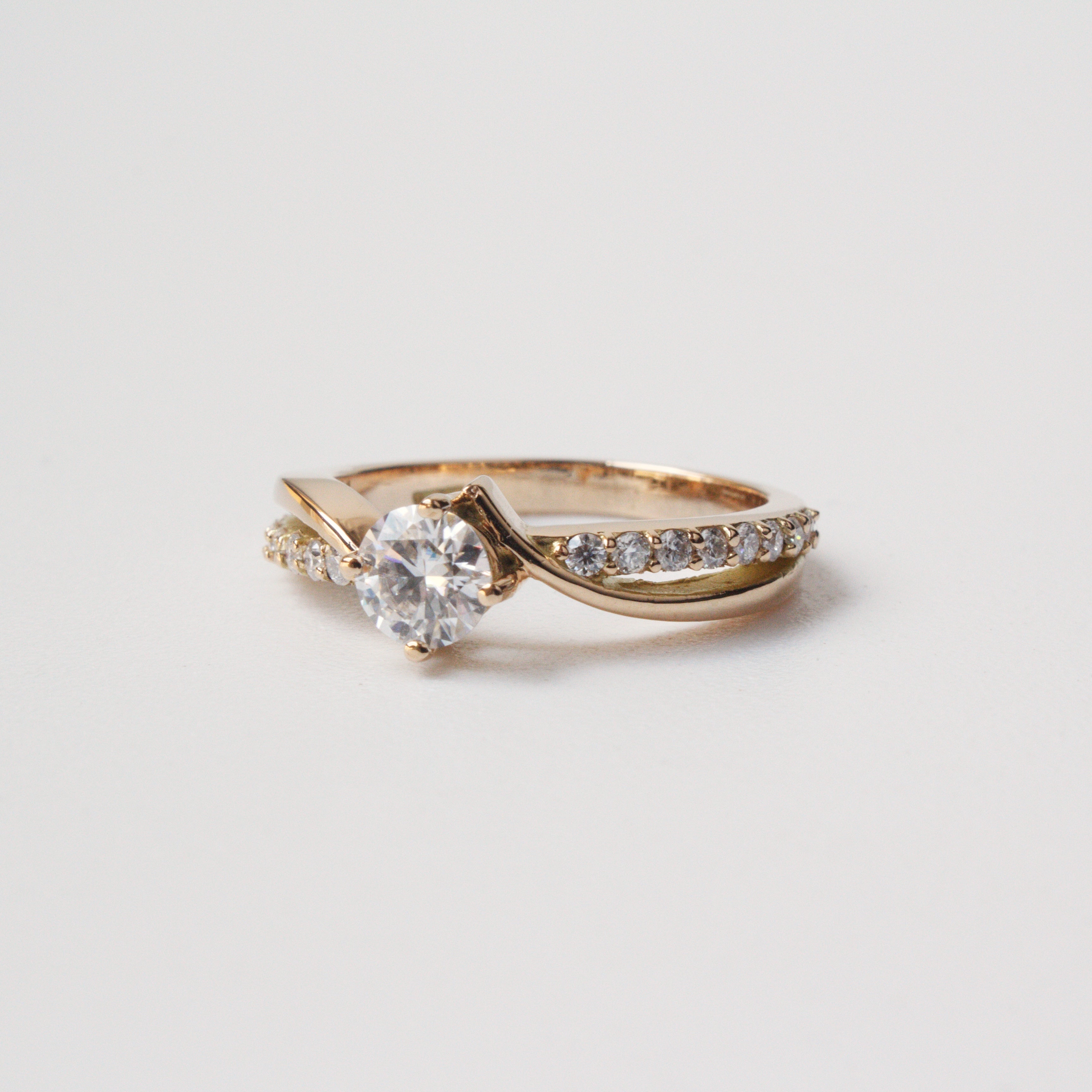 Anillo de Compromiso Lady en Oro 18k