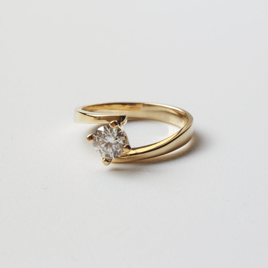 Anillo de Compromiso Andrea en Oro 18k