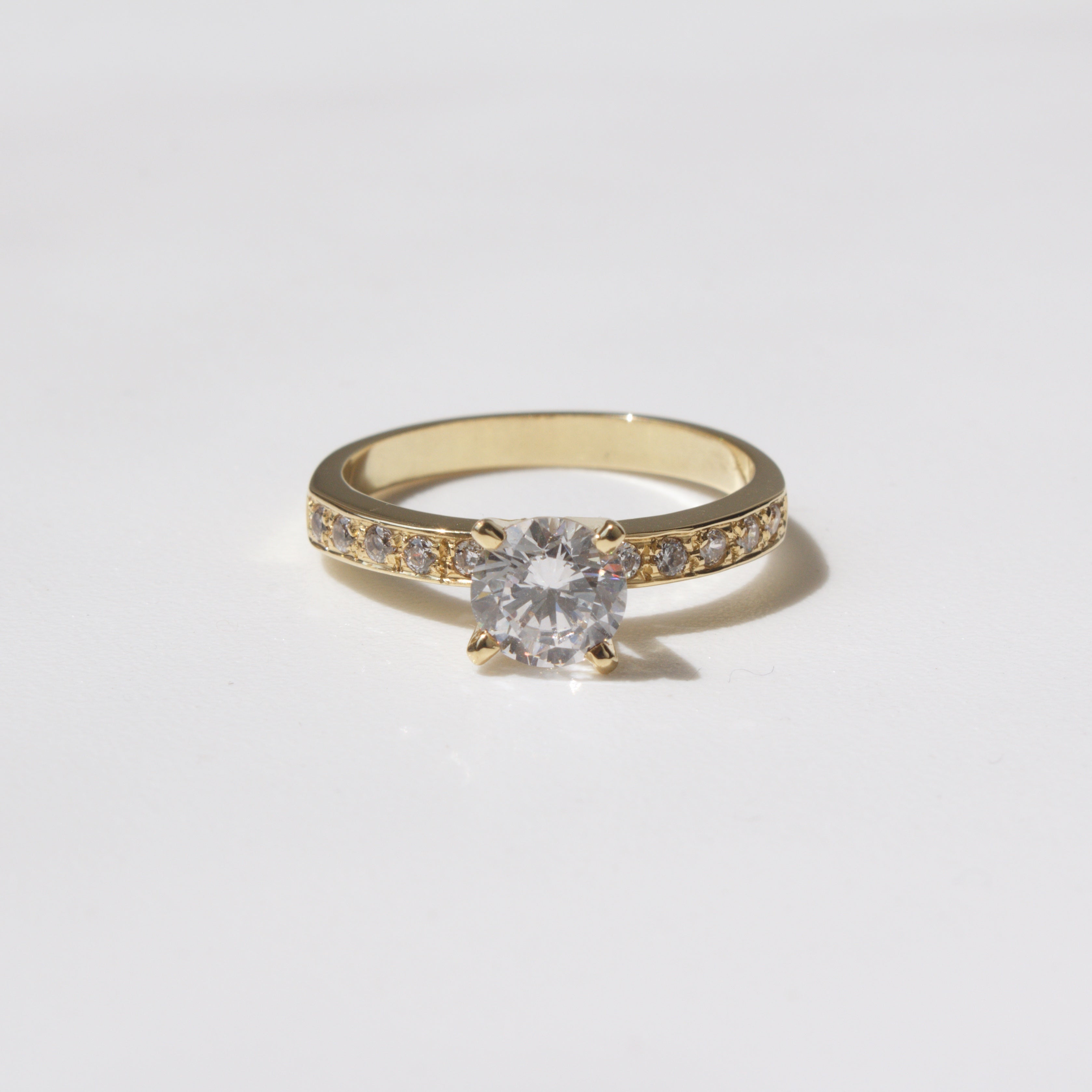 Anillo de Compromiso Cielo en Oro 18k
