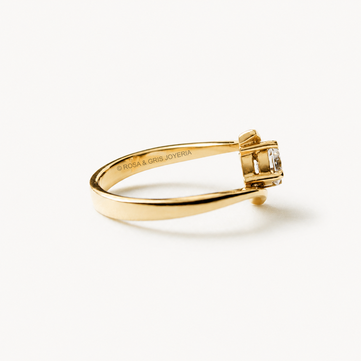 Anillo de Compromiso Elegant en Oro 18k
