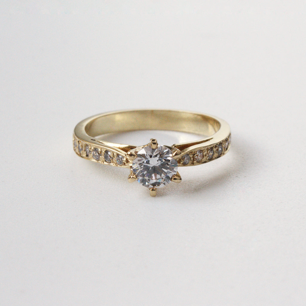 Anillo de Compromiso Eterno en Oro 18k