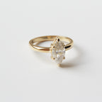 Anillo de Compromiso Marquesa en Oro 18k