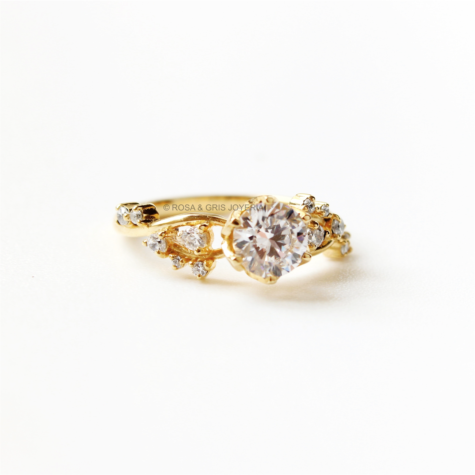 Anillo de Compromiso Arian 2 en Oro 18k